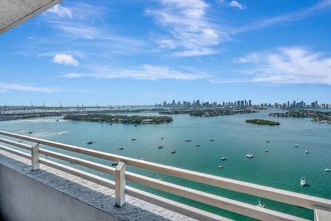 Foto del edificio - 1330 West Ave