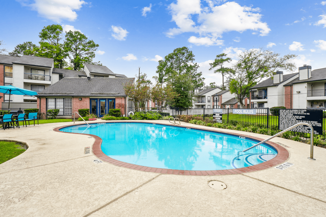 Building Photo - Brandon Oaks Apartments