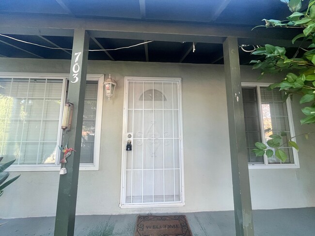 Building Photo - Spacious 3 bedroom 1 bath in San Jose!!