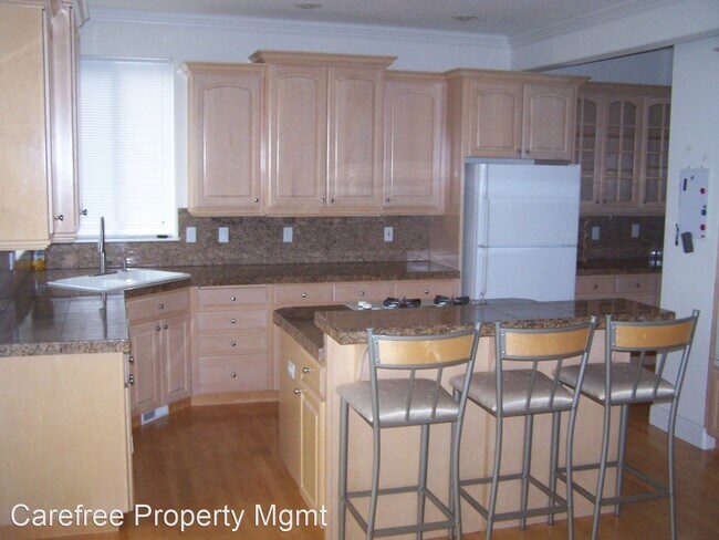 Foto del edificio - 3 br, 2.5 bath House - 12430 SE Sydney Ln