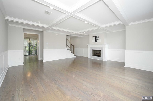 Foto del edificio - 555 Edgewater Ave