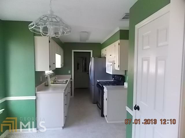 Building Photo - 3 Doeberly Ct