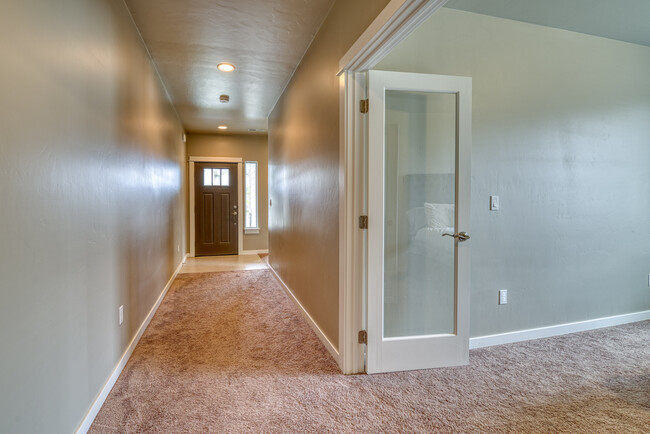 Entrance into office/guest room. - 12457 W Awbrey St