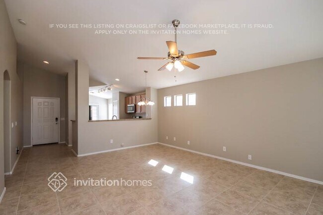 Building Photo - 364 S Bermuda Dr