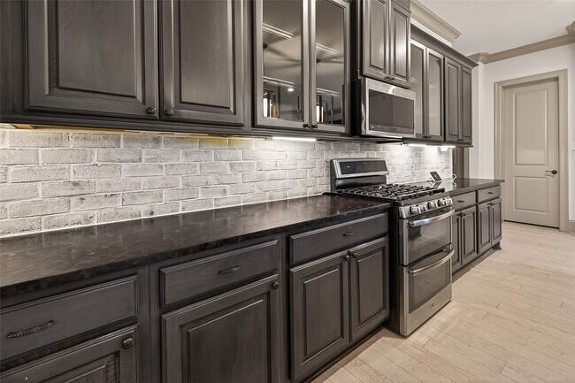 Foto del edificio - 722 Imperial Blvd