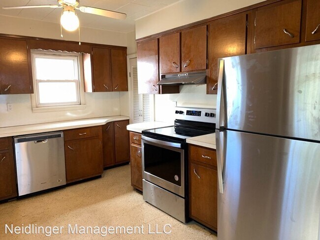Foto del edificio - 3 br, 1 bath House - 28 N 4th Street