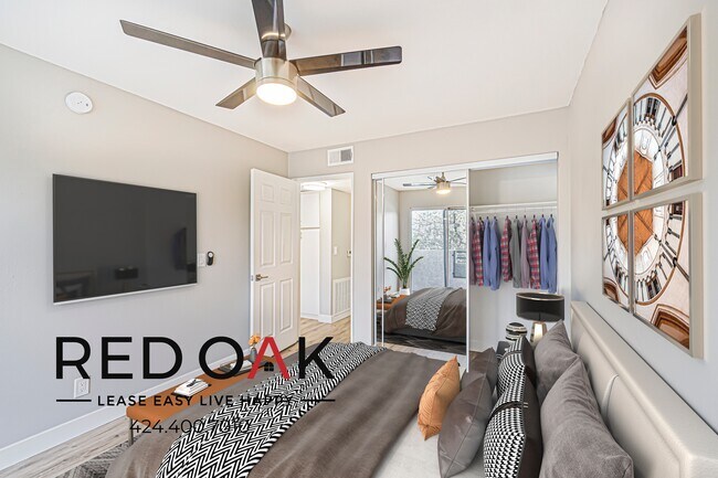 Foto del edificio - Outstanding Three Bedroom with Private Bal...