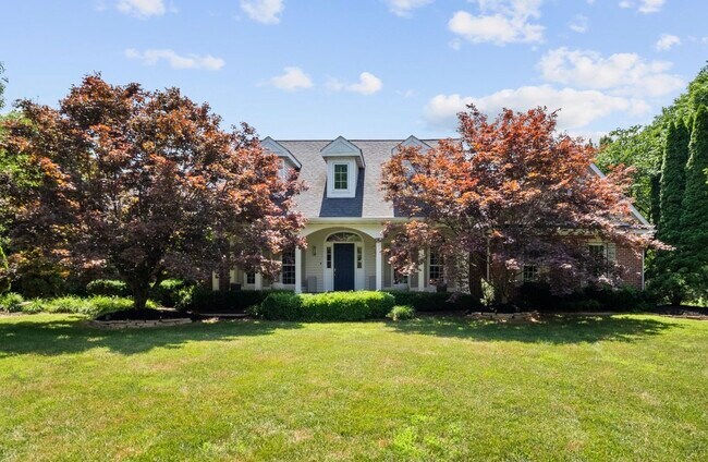Foto del edificio - 233 Forest Ct