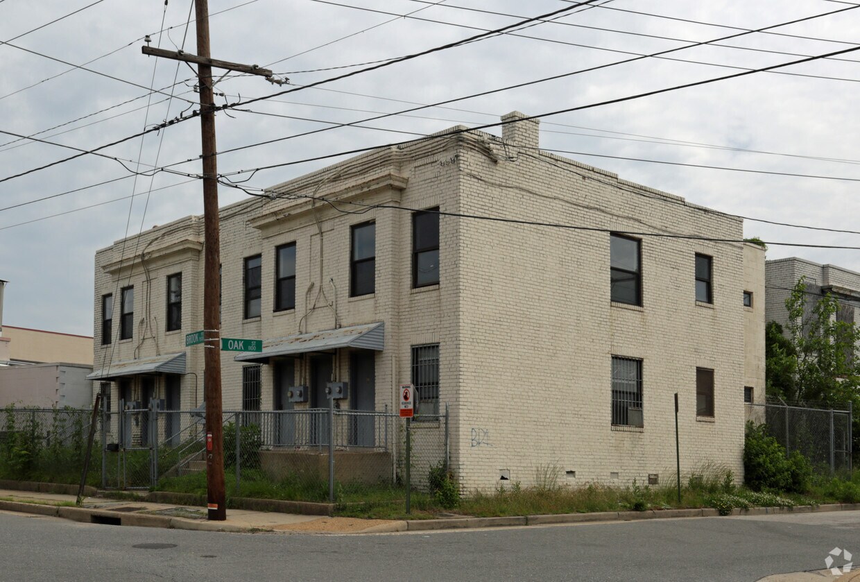 Primary Photo - 1501-1503 Brook Rd
