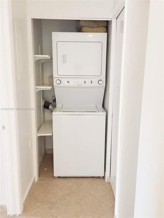 Building Photo - 15570 SW 76th Ln