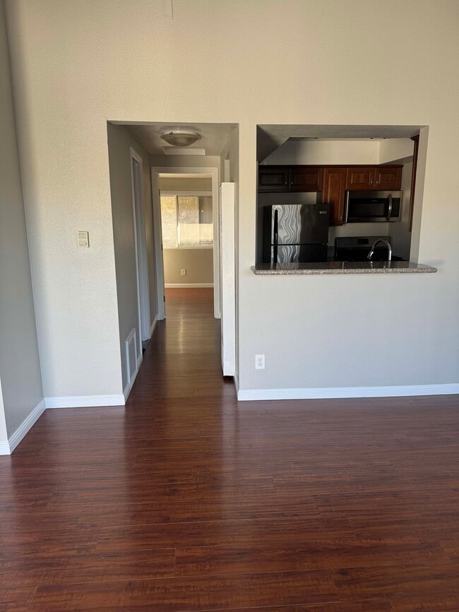 Sala de estar - 6502 Vineland Apartments