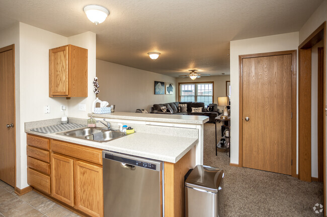 1HAB, 1BA - 819 ft² - Tiverton Court Apartments