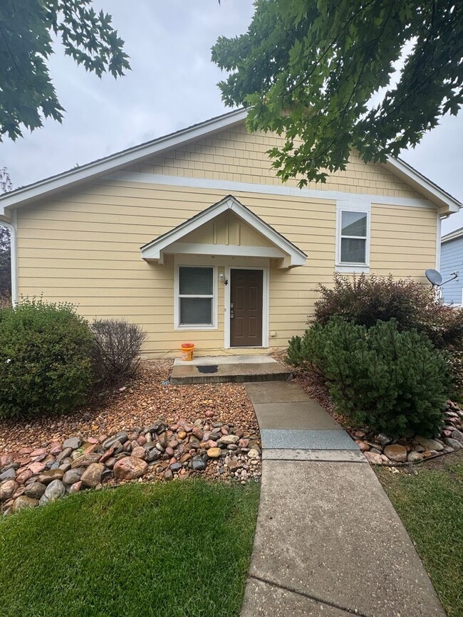Building Photo - 3 Bed 2.5 Bath near Prairie Dog Meadow Natural Area