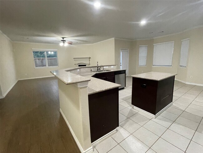 Foto del edificio - 4507 Montcliff Bend Ln