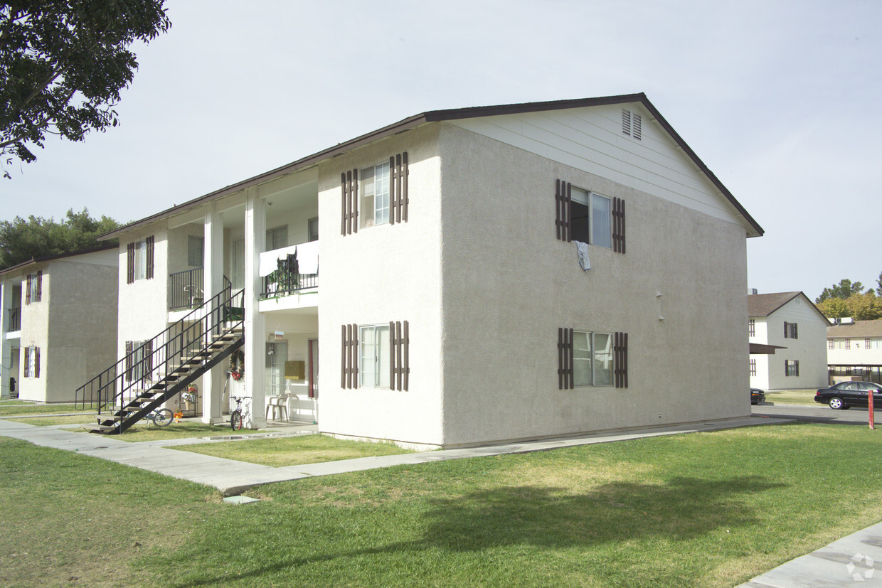 Building Photo - Gordon Manor