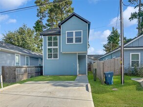 Building Photo - 16710 E Forrestal St