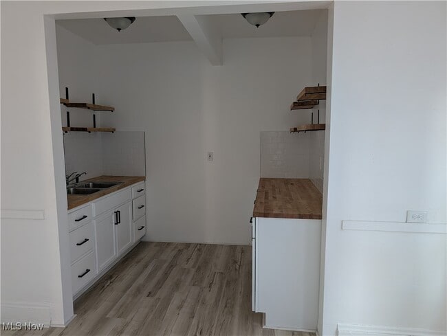 Building Photo - 2939 E 130th St