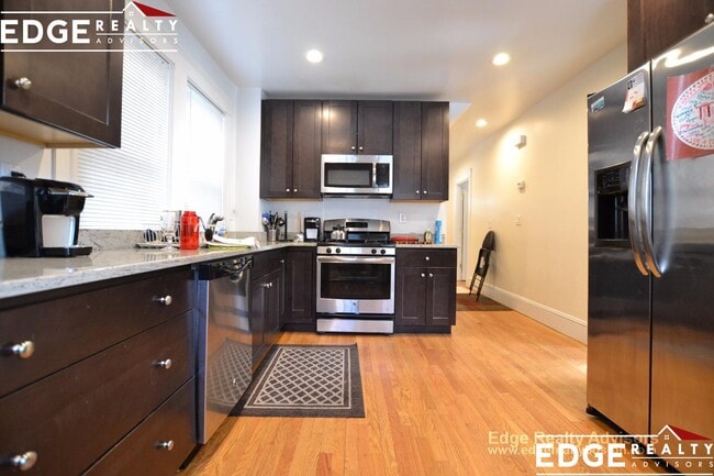 Building Photo - 8 Sawyer Terrace