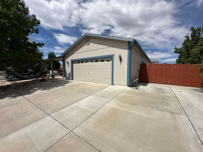 Foto del edificio - 17597 Grand Valley Ct
