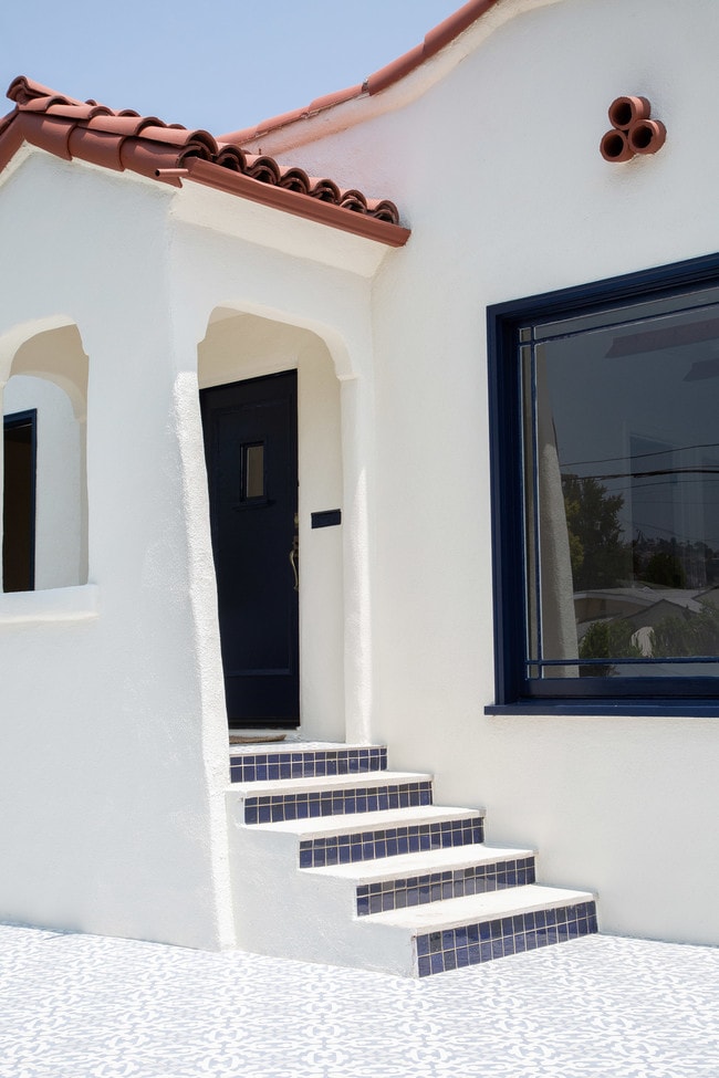 Front Entry - 3625 Edenhurst Ave