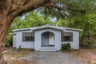 Building Photo - 1938 Talladega Rd
