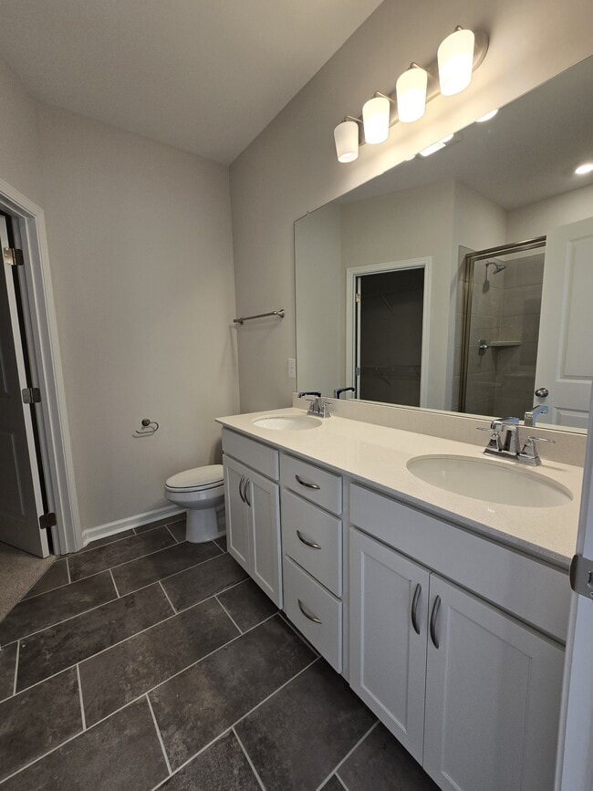 Building Photo - 5142 Pace Pk Cir