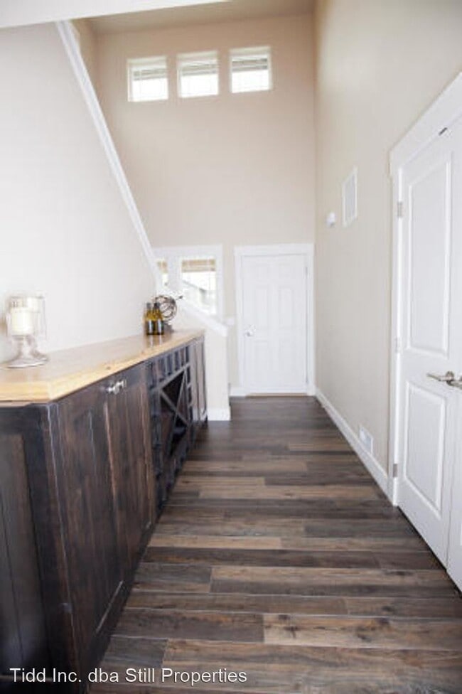Building Photo - 3 br, 2.5 bath House - 112 A Vineyard Lane