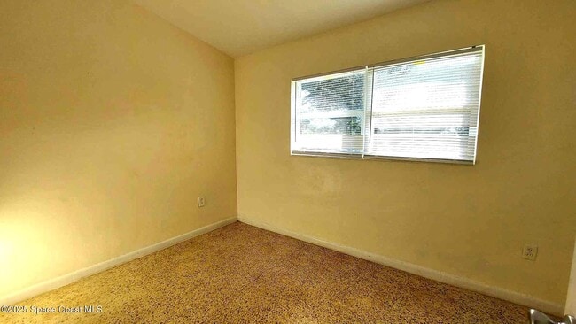 Foto del edificio - 814 Warren Ave