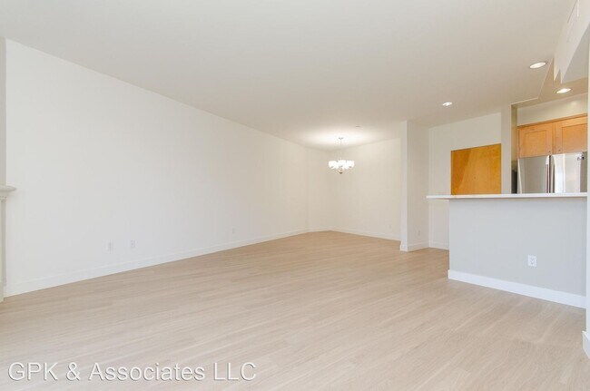 Building Photo - 6931 Kittyhawk Ave
