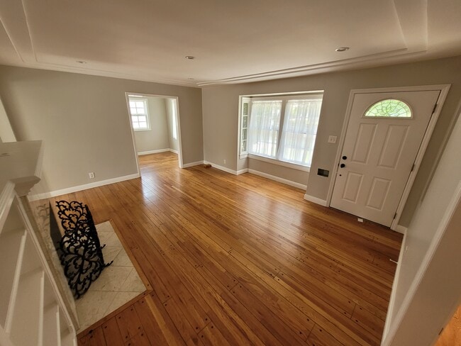 Building Photo - 4731 Camellia Ave