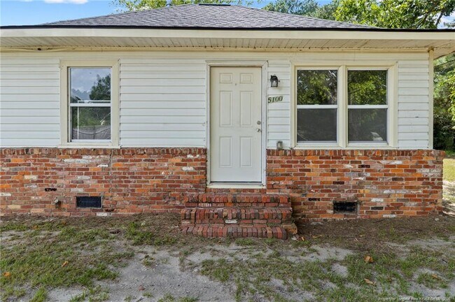 Foto del edificio - 5100 Malloy Cir