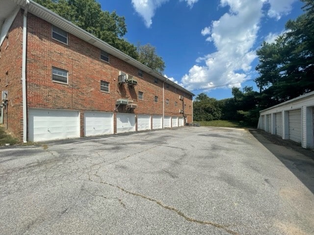 Building Photo - 54 Ben Louis Dr