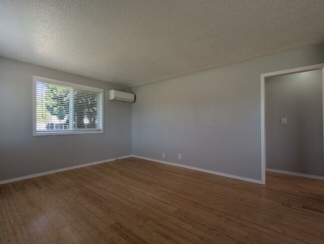 Foto del edificio - Fantastic 2-Bedroom, 2-Bath Home With Bonus Space!