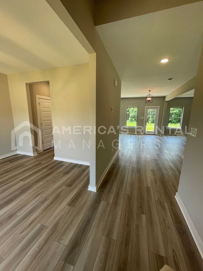 Building Photo - New Construction Home for Rent in New Mark...