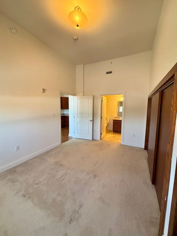 Building Photo - 591 Terrace Blvd