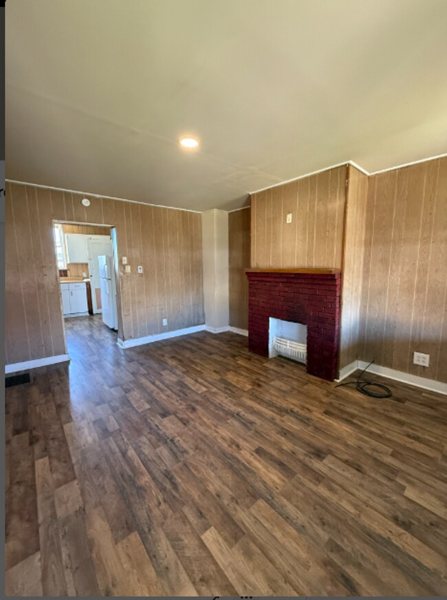 Foto del edificio - Charleroi, PA 2 bedroom, 1 bathroom