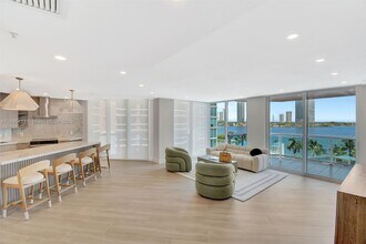 Building Photo - 3370 Hidden Bay Dr