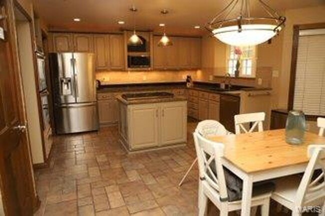 Building Photo - 402 SAVANNAH RIDGE DRIVE | SAINT CHARLES 6...
