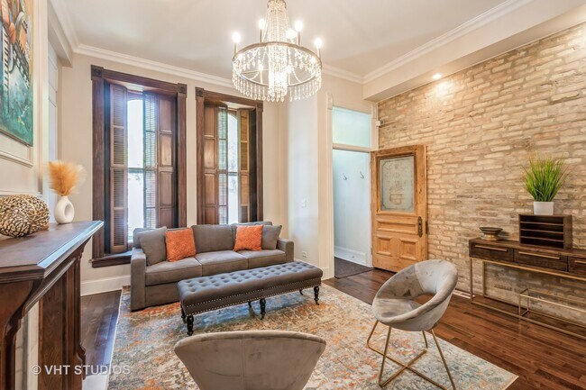 Foto del edificio - 459 E Oakwood Blvd