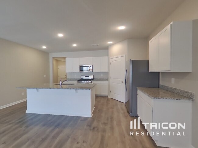 Foto del edificio - 5351 Owens Ln