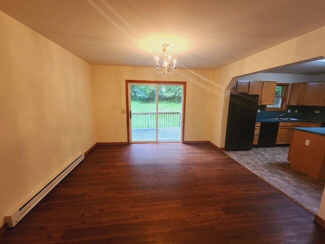 Foto del edificio - Wonderful 3 bedroom 2.5 bath home w/garage