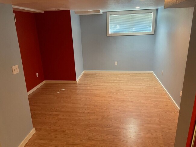 Foto del edificio - Beautiful Basement Apartment on Capital Hill