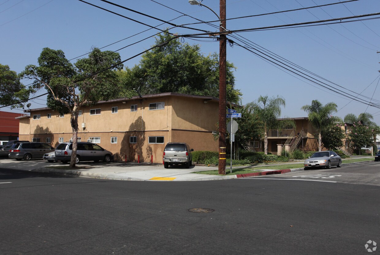 Foto principal - 11912-11926 Sproul St