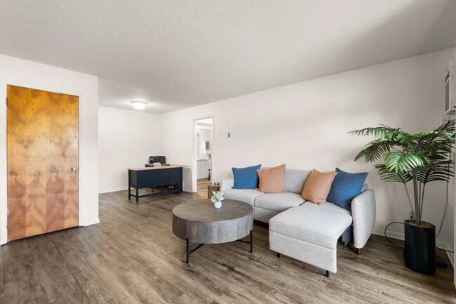 Hull Flats - Hull Flats Apartments