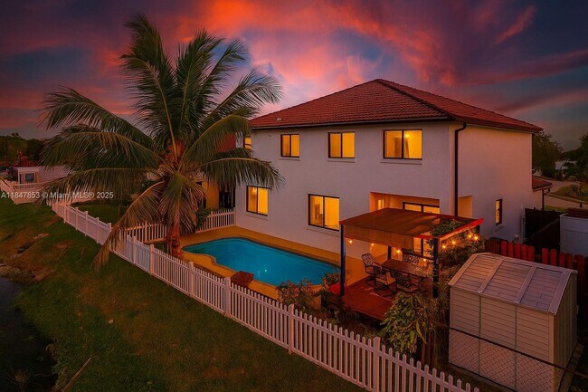 Foto del edificio - 22542 SW 103rd Ct