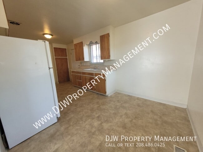 Building Photo - 1211 W Martin St