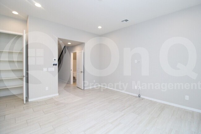 Foto del edificio - 901 S Smith Rd