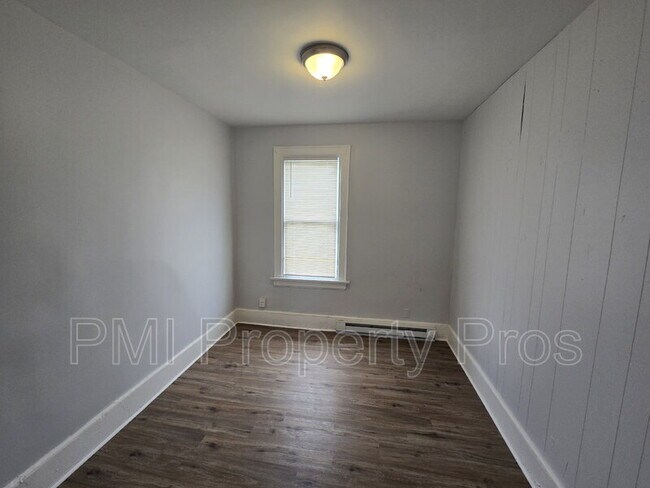 Building Photo - 2660 N 37th St