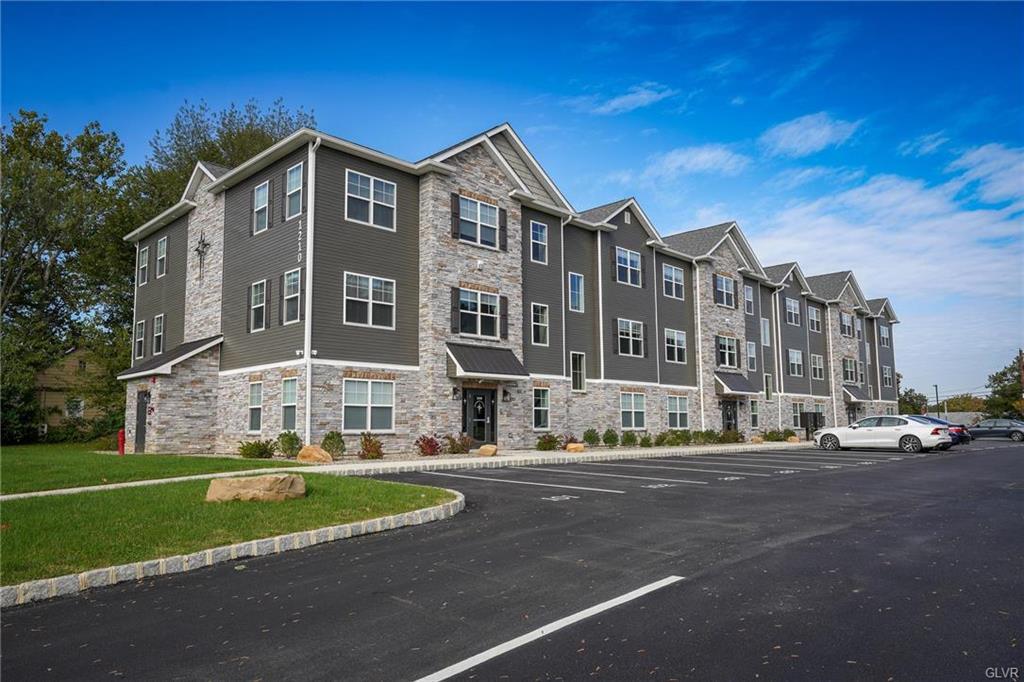 Foto principal - 1210 Eaton Ave