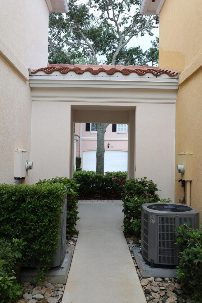 Foto del edificio - 80 Live Oak Cir